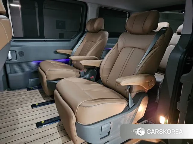 Hyundai Staria 2024 Черный из Кореи, фото 2