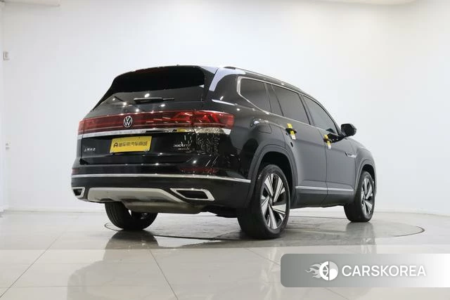 Volkswagen Tourang 2024 Черный из Китая, фото 2