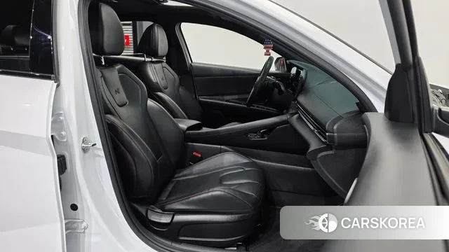 Hyundai The New Avante (CN7) 2024 Белый из Кореи, фото 2