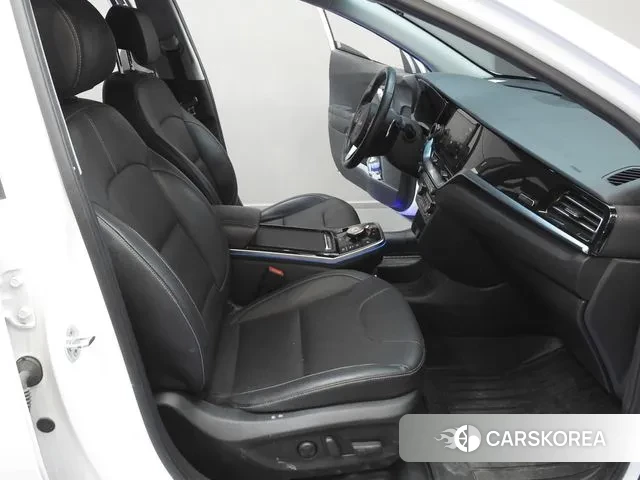 Kia Niro Plus 2022 Белый из Кореи, фото 2