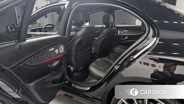 Mercedes-Benz E-Class W213 2022 Черный из Кореи, фото 2