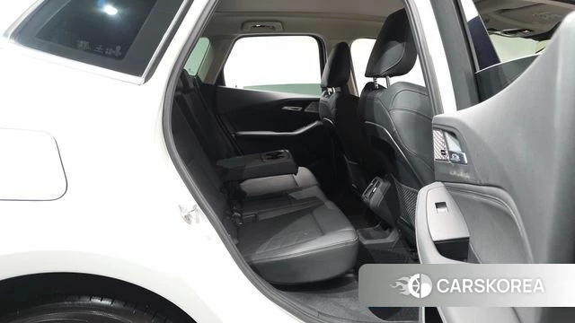 BMW 2 Series Active Tourer (U06) 2023 Белый из Кореи, фото 2