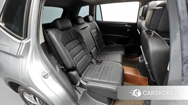 Volkswagen Tiguan Allspace 2020 Серебряный из Кореи, фото 2