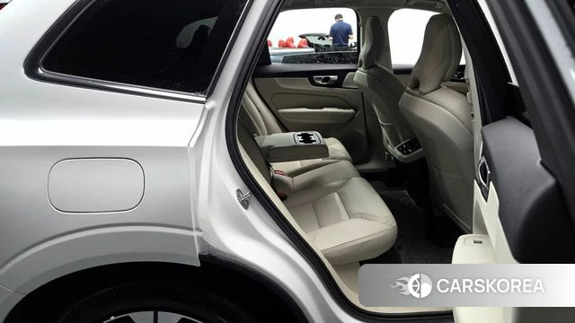 Volvo XC60 second Generation 2025 Белый из Кореи, фото 2