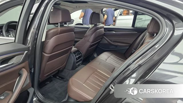 BMW 5 Series (G30) 2020 Серый из Кореи, фото 2