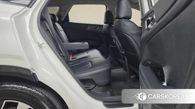 Kia Sportage 5th Generation Hybrid 2022 Белый из Кореи, фото 2