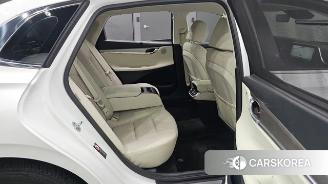 Hyundai The New Grandeur IG Hybrid 2022 Белый из Кореи, фото 2