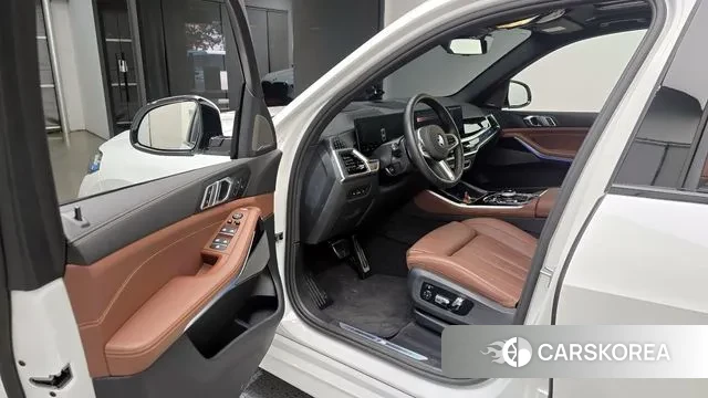 BMW X5 (G05) 2025 Белый из Кореи, фото 2