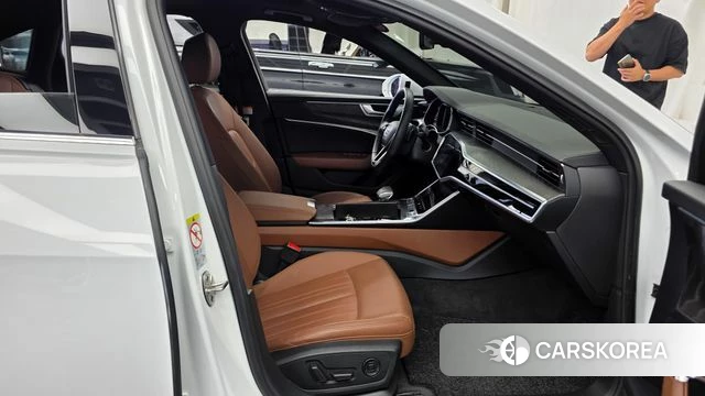 Audi A6 (C8) 2021 Белый из Кореи, фото 2