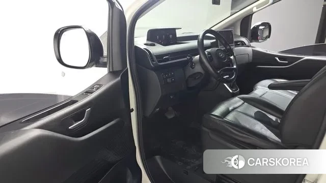 Hyundai Staria 2021 Белый из Кореи, фото 2