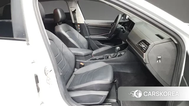 Volkswagen 7th Generation of Jetta 2020 Белый из Кореи, фото 2