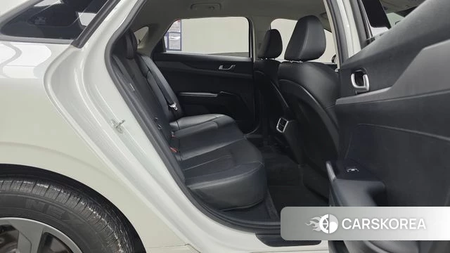 Kia K5 3rd generation 2023 Белый из Кореи, фото 2