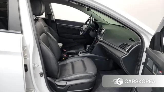 Hyundai Avante AD 2018 Белый из Кореи, фото 2