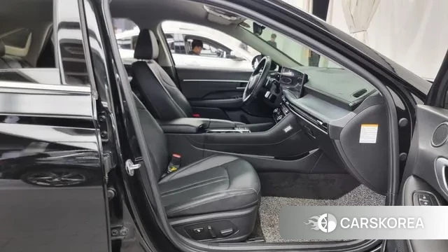 Hyundai Sonata D Edge Hybrid (DN8) 2023 Черный из Кореи, фото 2