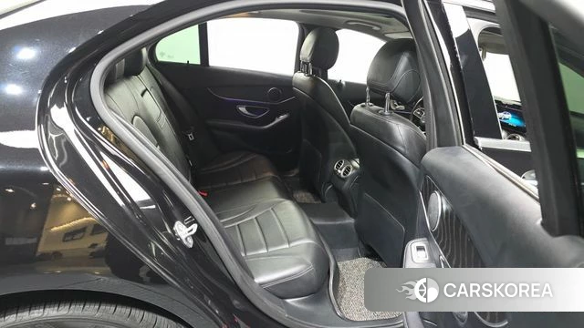 Mercedes-Benz C-Class W205 2018 Черный из Кореи, фото 2