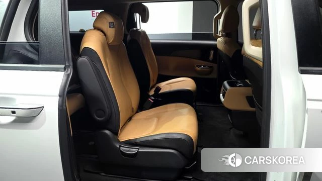 Kia Carnival 4th generation 2023 Белый из Кореи, фото 2
