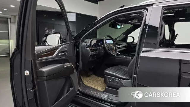 Cadillac Escalade 5th Generation 2021 Черный из Кореи, фото 2