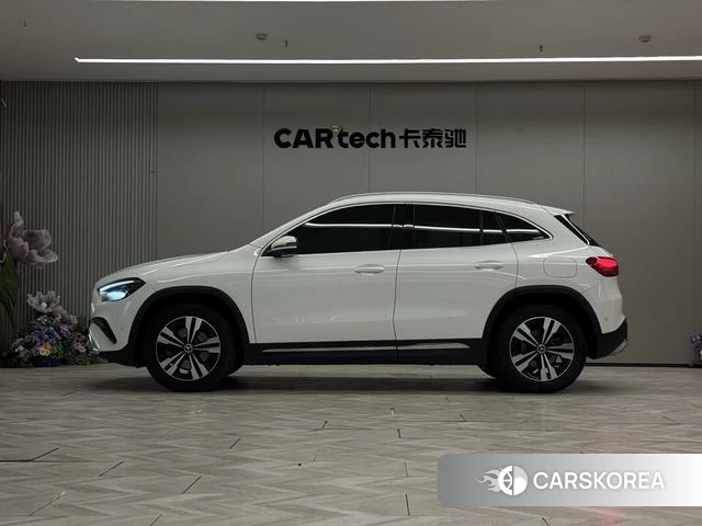 Mercedes-Benz GLA 2024 Белый из Китая, фото 2