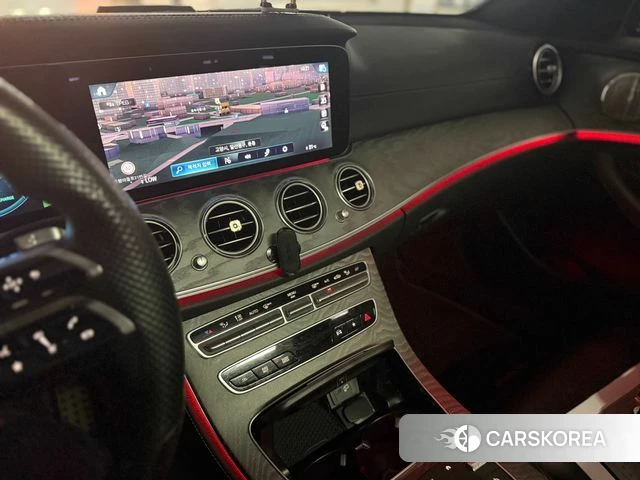 Mercedes-Benz E-Class W213 2021 Черный из Кореи, фото 2