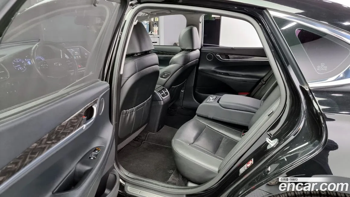 Hyundai Grandeur IG id 2104472 из Кореи 2