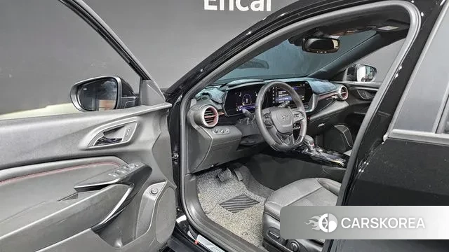 Chevrolet (GM Daewoo) Trax Crossover 2024 Черный из Кореи, фото 2