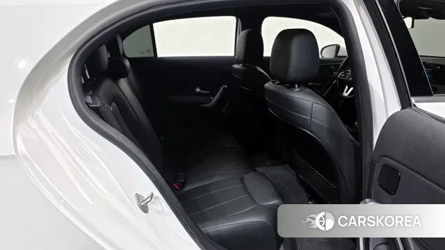 Mercedes-Benz A-Class W177 2021 Белый из Кореи, фото 2