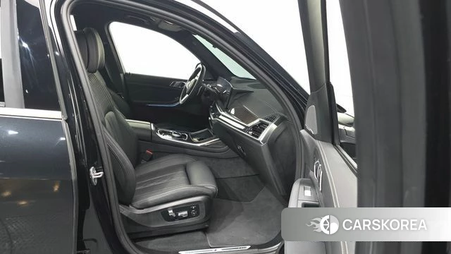 BMW X7 (G07) 2025 Черный из Кореи, фото 2