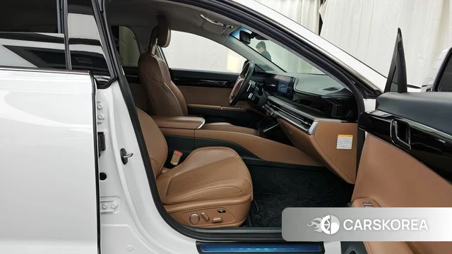 Hyundai Grandeur Hybrid (GN7) 2023 Белый из Кореи, фото 2