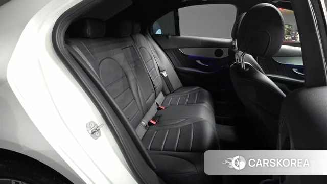 Mercedes-Benz C-Class W205 2021 Белый из Кореи, фото 2