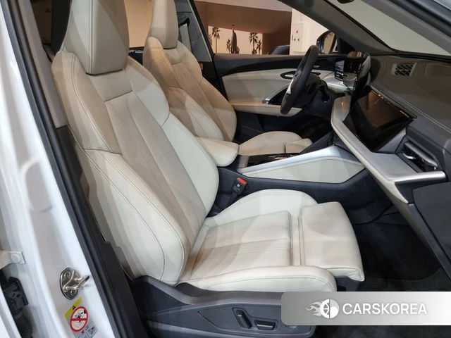 Audi Q5 (80A) 2025 Белый из Кореи, фото 2