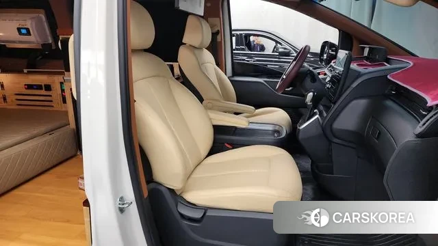 Hyundai Staria 2024 Белый из Кореи, фото 2