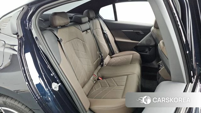 BMW 5 Series (G60) 2026 Черный из Кореи, фото 2
