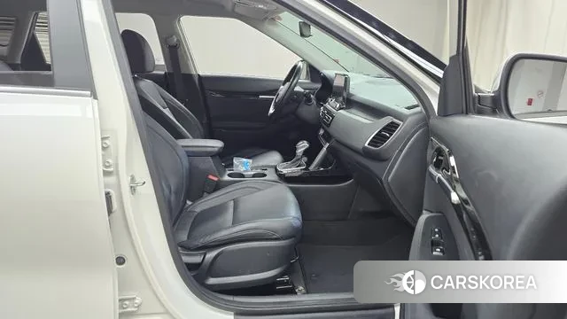 Kia Seltos 2022 Белый из Кореи, фото 2