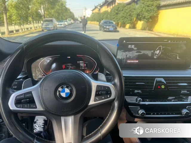 BMW 5 series 2022 Черный из Китая, фото 2
