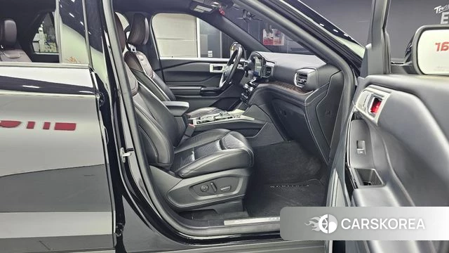 Ford Explorer 6th Generation 2022 Черный из Кореи, фото 2