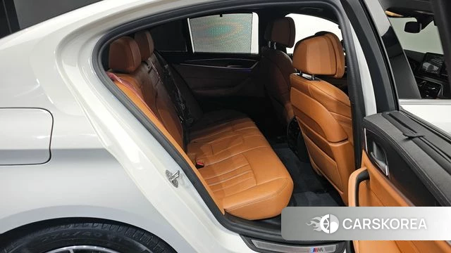 BMW 5 Series (G30) 2022 Белый из Кореи, фото 2
