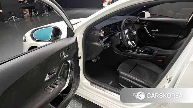 Mercedes-Benz A-Class W177 2022 Белый из Кореи, фото 2