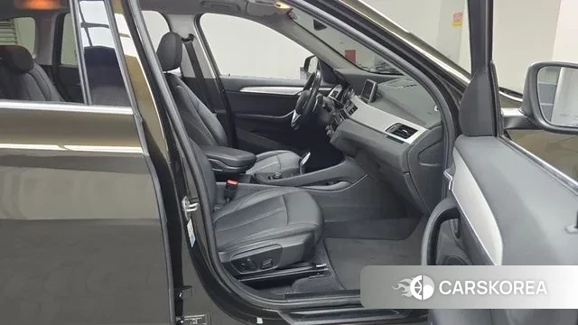 BMW X1 (F48) 2020 Коричневый из Кореи, фото 2