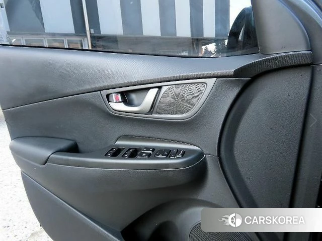 Hyundai Kona 2019 Серебристо-серый из Кореи, фото 2