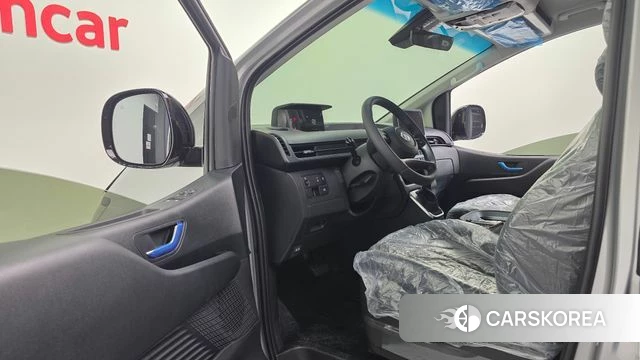 Hyundai Staria 2025 Серебряный из Кореи, фото 2