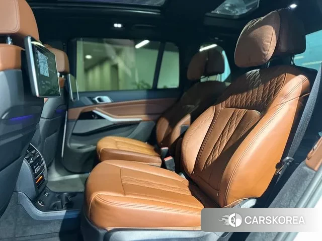 BMW X7 (G07) 2022 Белый из Кореи, фото 2