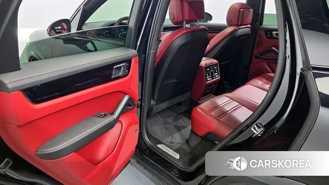 Porsche Cayenne (PO536) 2021 Черный из Кореи, фото 2