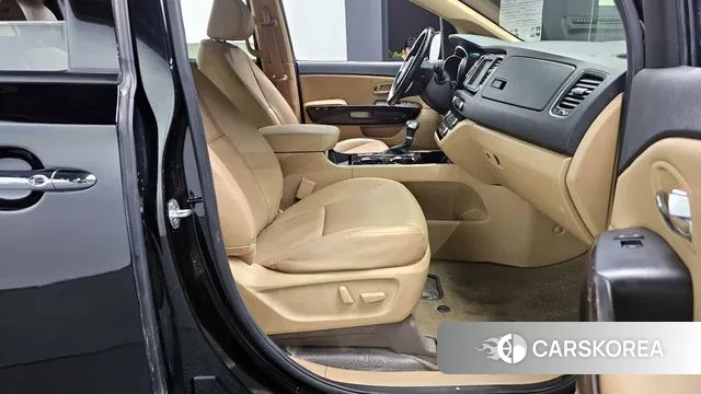 Kia The New Carnival 2020 Черный из Кореи, фото 2