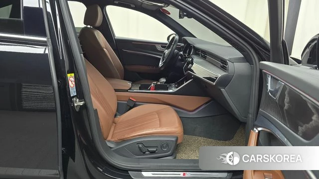 Audi A6 (C8) 2021 Черный из Кореи, фото 2