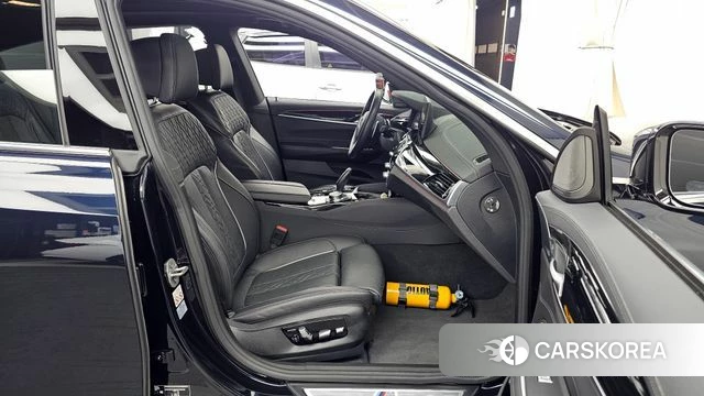 BMW 6 Series GT (G32) 2023 Черный из Кореи, фото 2