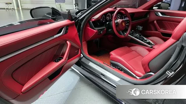 Porsche 911(992) 2021 Черный из Кореи, фото 2