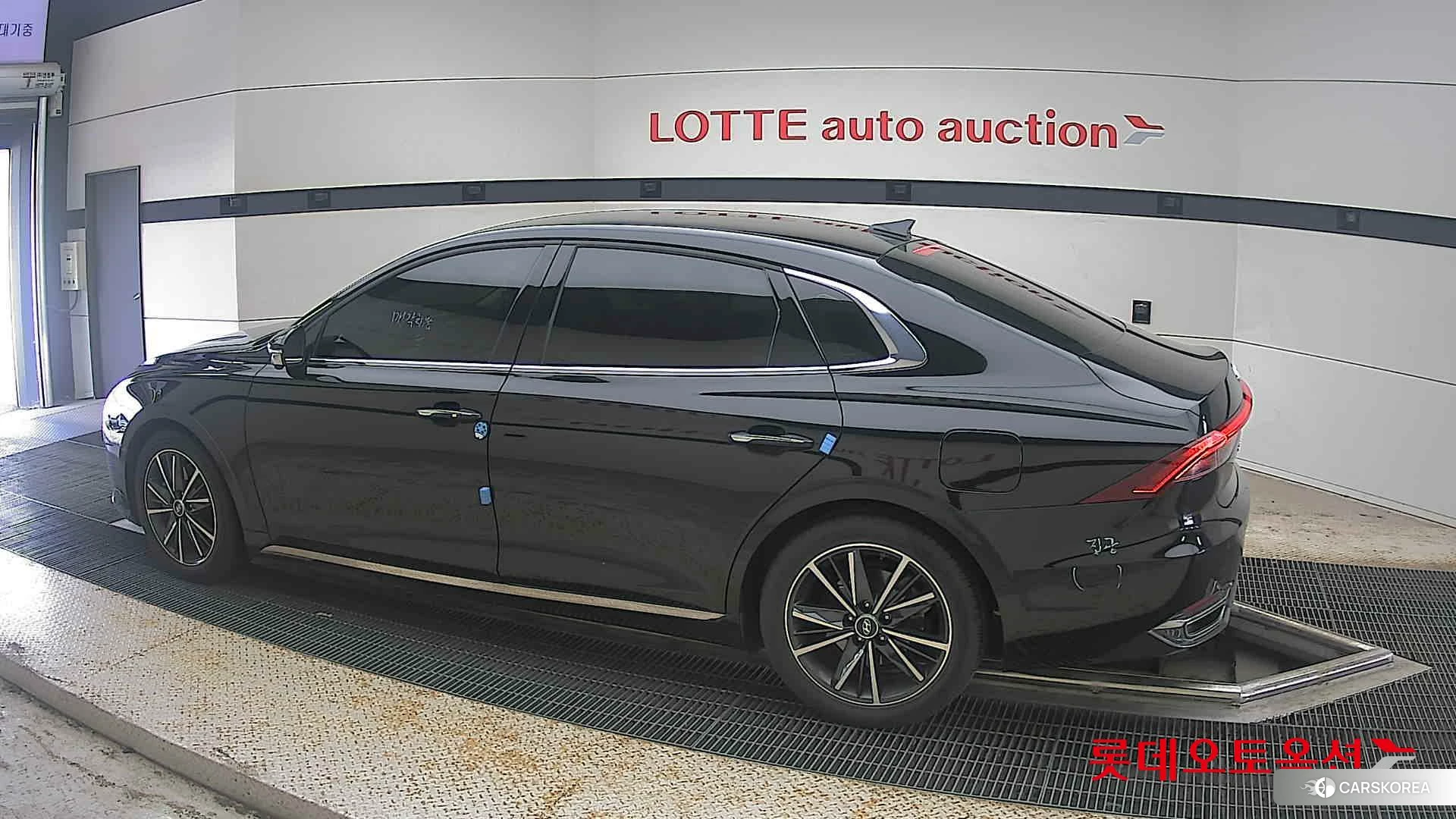 Hyundai Grandeur 2022 Midnight Black Pearl из Кореи, фото 2