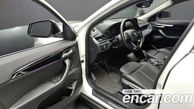 BMW X2 (F39) 2022 Белый из Кореи, фото 2