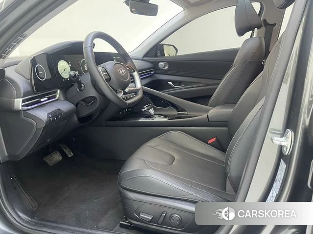 Hyundai Elantra 2023 Темно-серый из Китая, фото 2