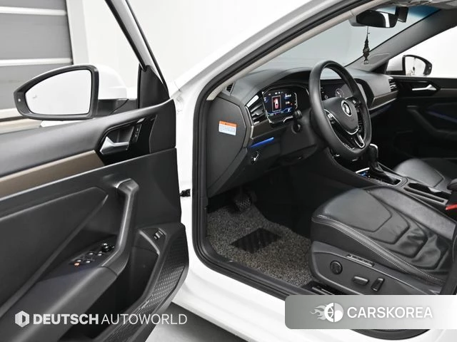 Volkswagen 7th Generation of Jetta 2021 Белый из Кореи, фото 2